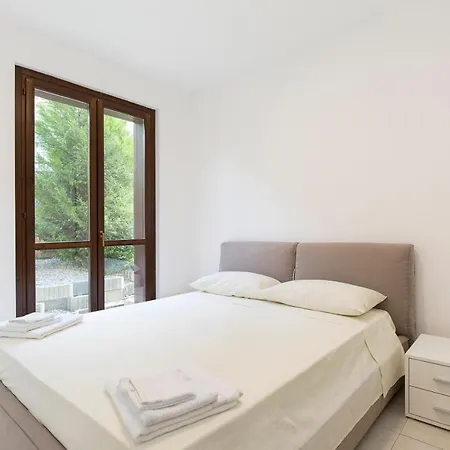 Borgo Castello B1 דירה *
