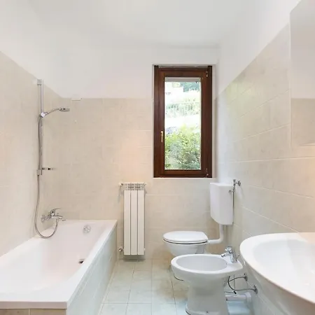 Borgo Castello B1 * Argegno